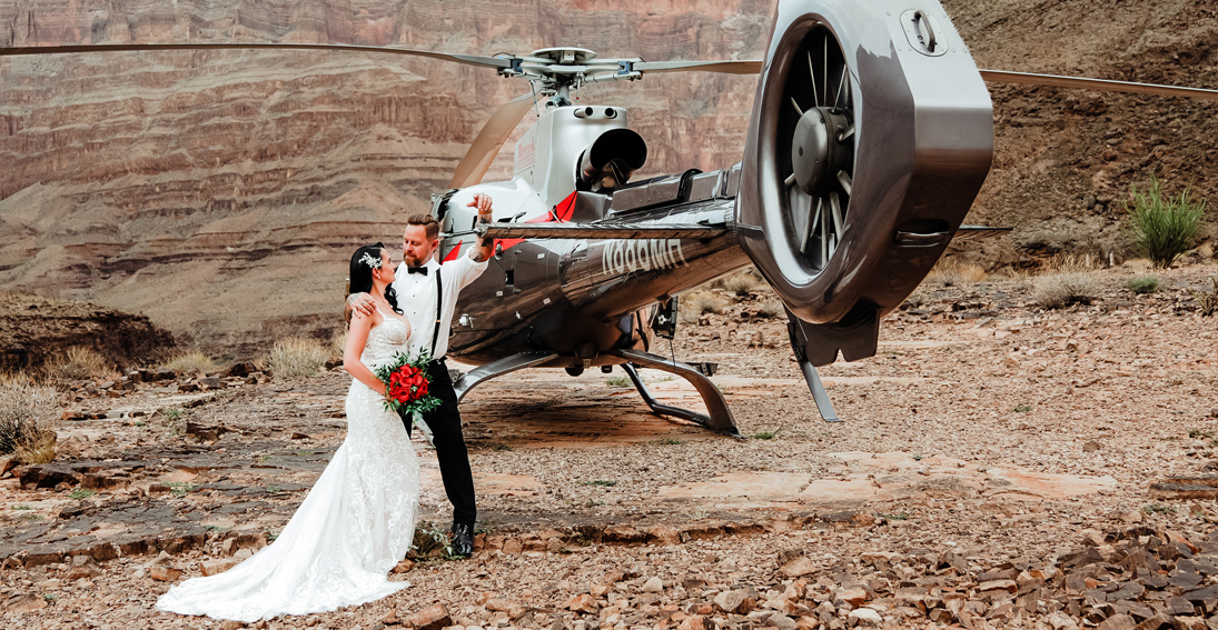 The perfect luxury Grand Canyon wedding package with sunset return flight